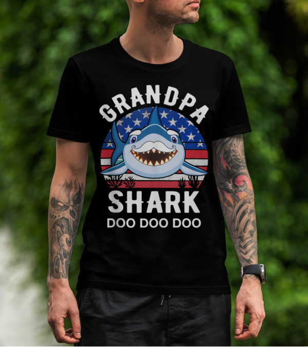Grandpa Shark Doo Doo Doo 4th Of July American Flag T-Shirt