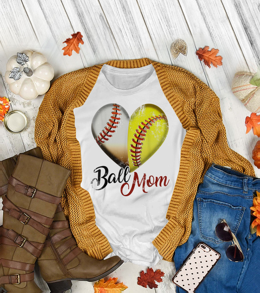 Ball Mom Heart Baseball Players Funny T-Shirt