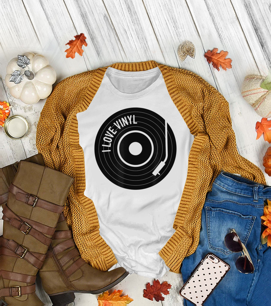 I Love Vinyl Record Player Vintage Music Enthusiast T-Shirt