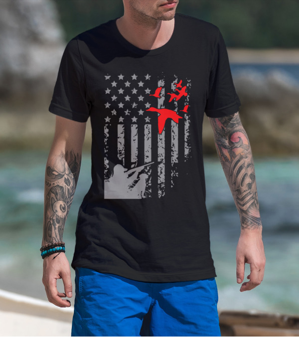 American Flag Waterfowl Hunting With Patriotic Duck T-Shirt