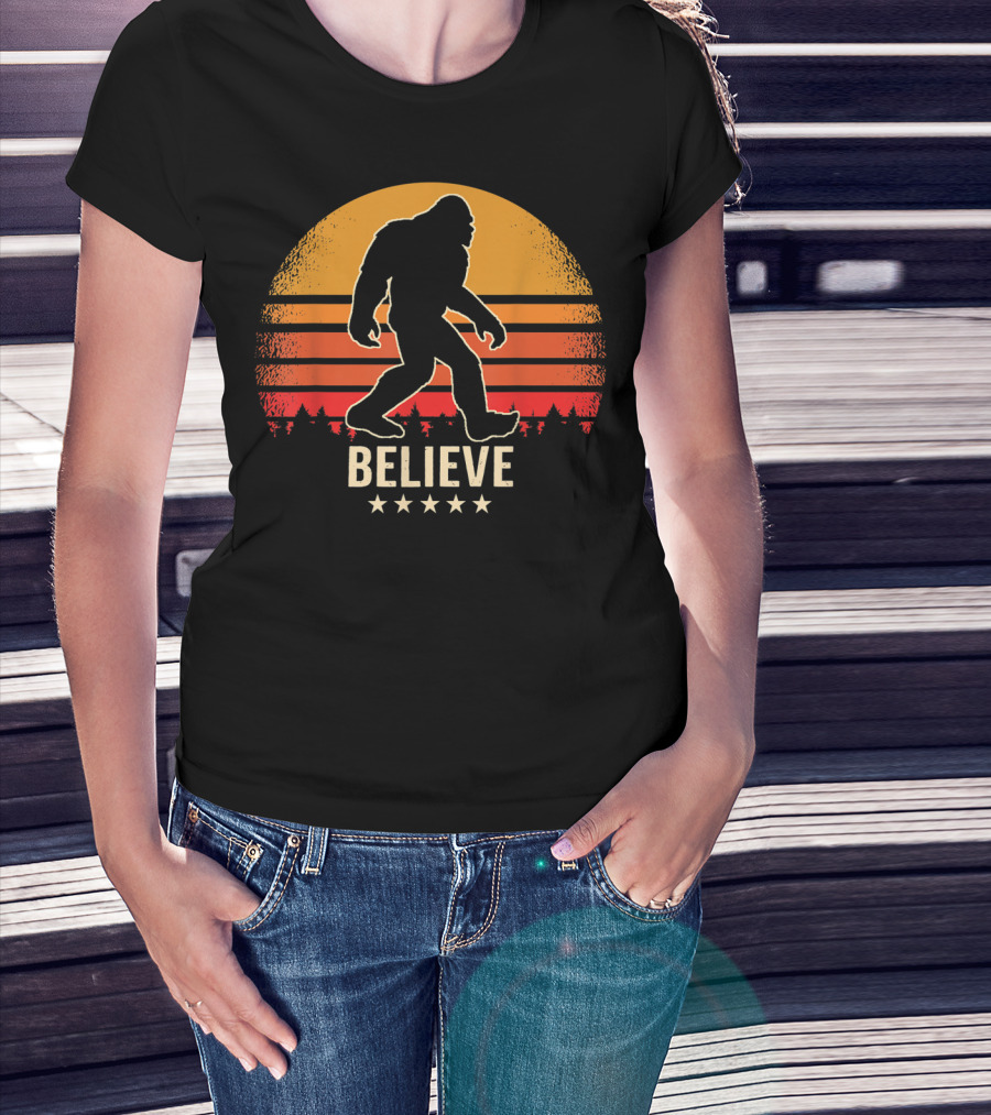 Believe Sunset Bigfoot Silhouette Retro Stars Forest T-Shirt