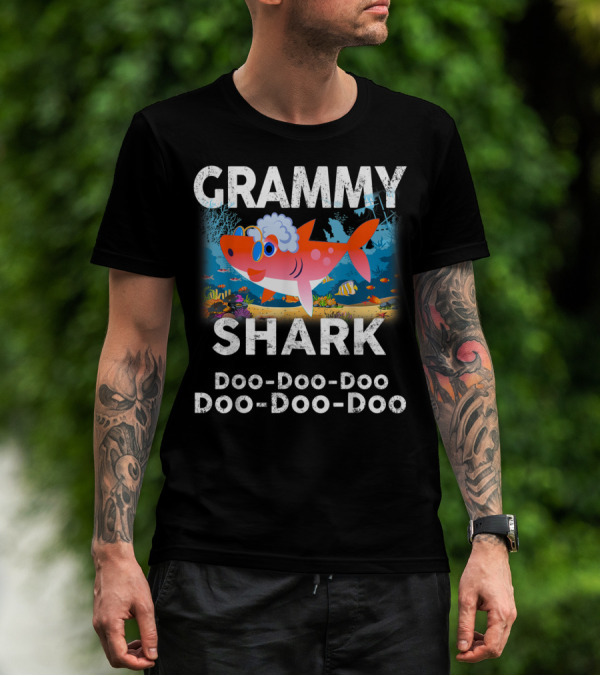 Grammy Shark Doo-Doo-Doo Doo-Doo-Doo Ocean Family T-Shirt