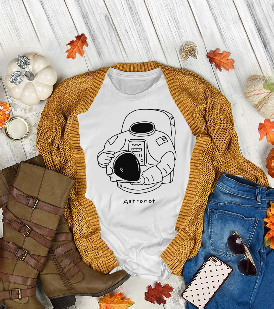 Astronot Spacesuit Holding Helmet with American Flag Patch T-Shirt