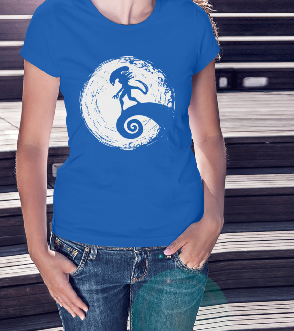 Nightmare On LV 426 Alien Meets Spiral Moon Scene T-Shirt