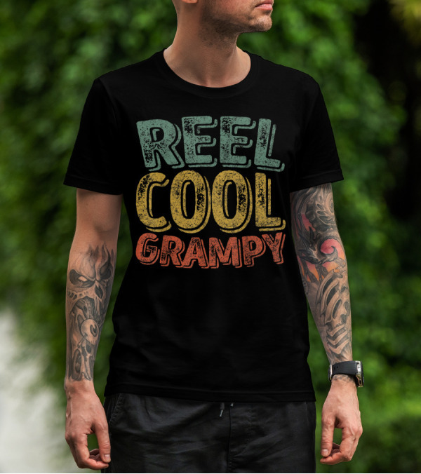 Reel Cool Grampy Mens Perfect Xmas Fisherman T-Shirt