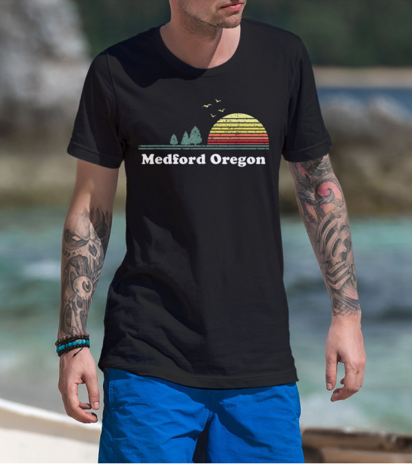 Medford Oregon Retro Sunset Landscape T-Shirt