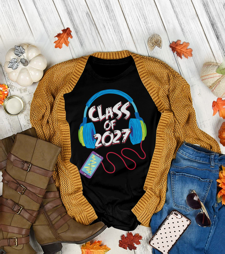 Class Of 2027 Headphones Smartphone 5th Grade Boy Girl T-Shirt