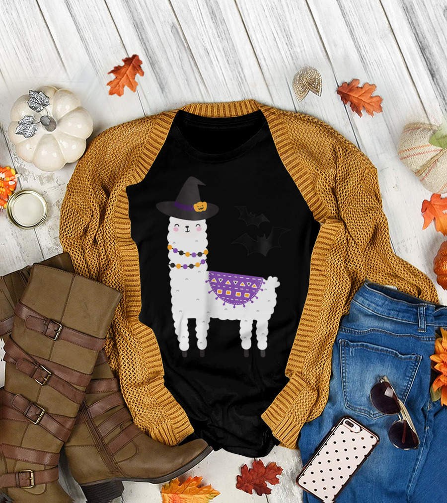 Funny Llama Alpaca Halloween Witch with Bats T-Shirt