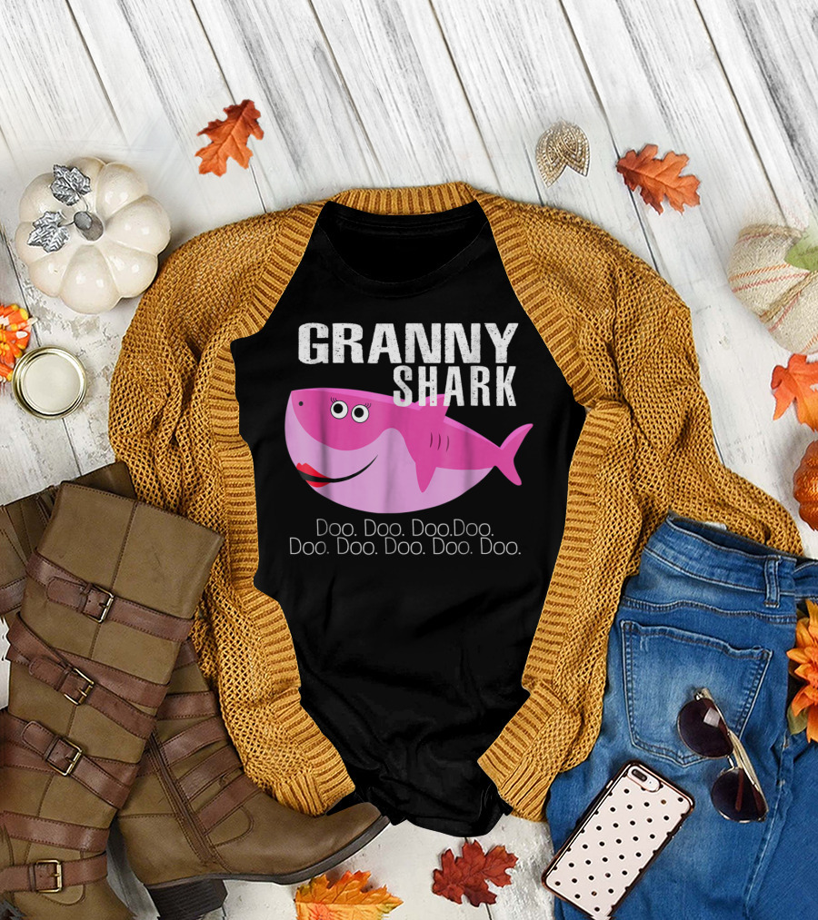 Granny Shark Doo Doo Doo Doo Pink Shark T-Shirt