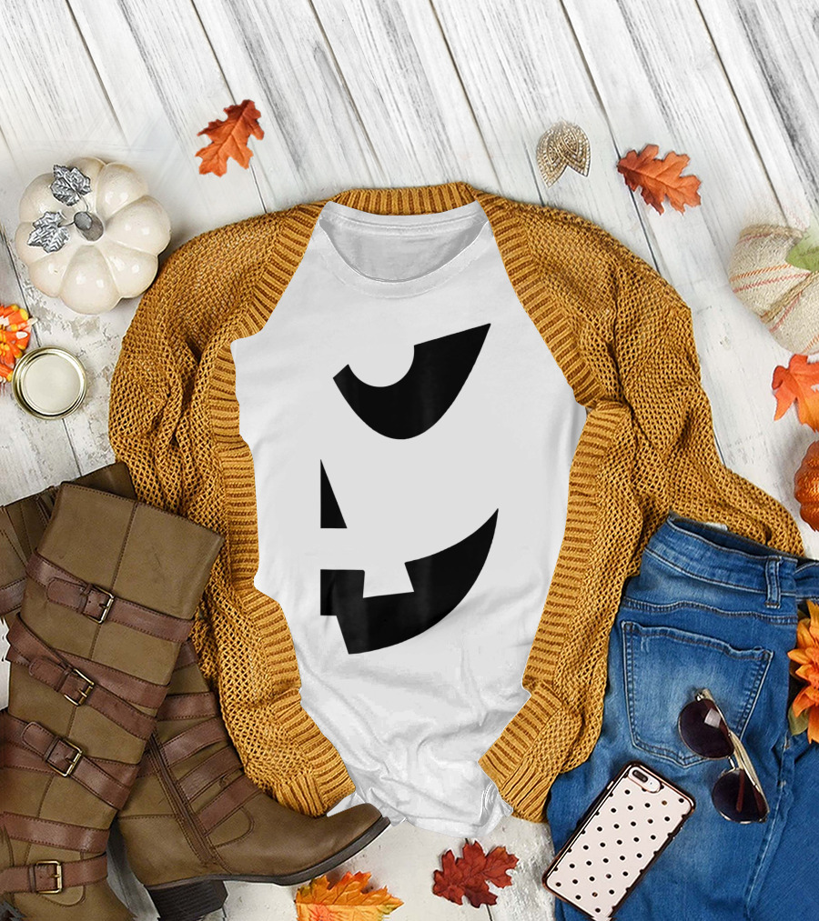 Halloween Jackolantern Pumpkin Face Right Side Outline T-Shirt
