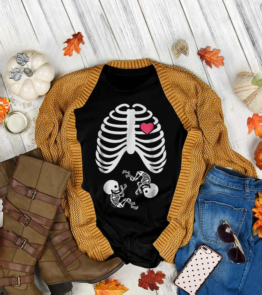 Halloween X Ray Rib Cage Heart Pregnancy Expecting Twins Babies Skeletons T-Shirt