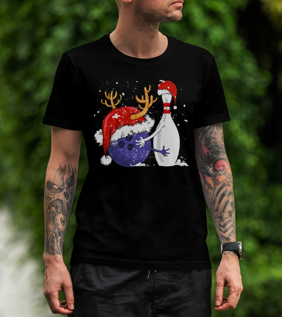 Funny Bowling Christmas Santa Hat Snow Festive Bowling Pin Reindeer Ball T-Shirt