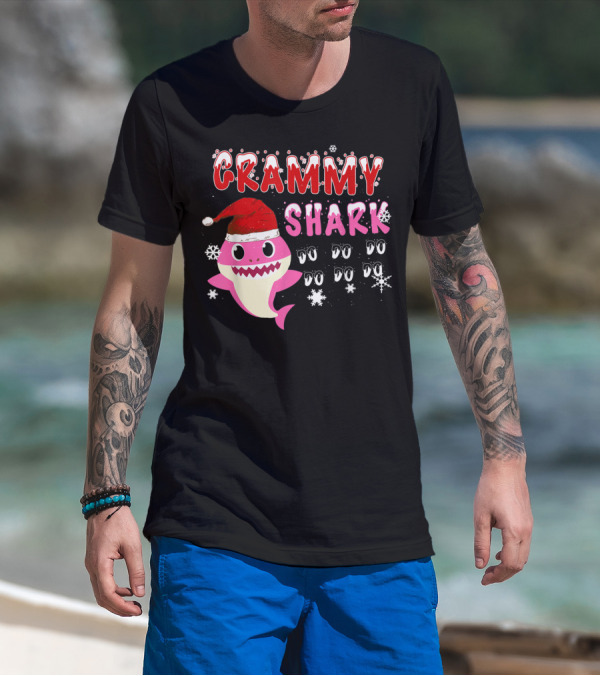 Grammy Shark Doo Doo Doo Christmas Family Holiday Santa Hat T-Shirt