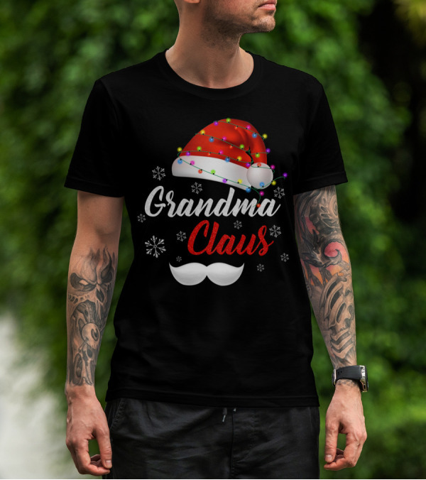 Grandma Claus Santa Hat With Lights And Snowflakes T-Shirt