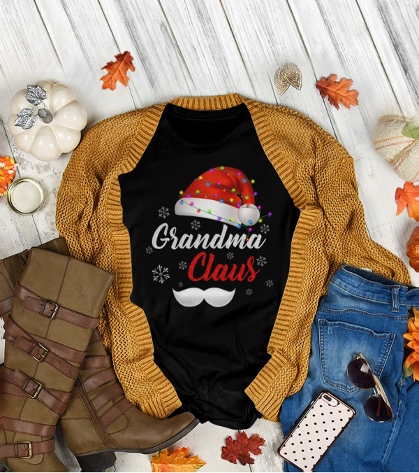 Grandma Claus Santa Hat With Lights And Snowflakes T-Shirt