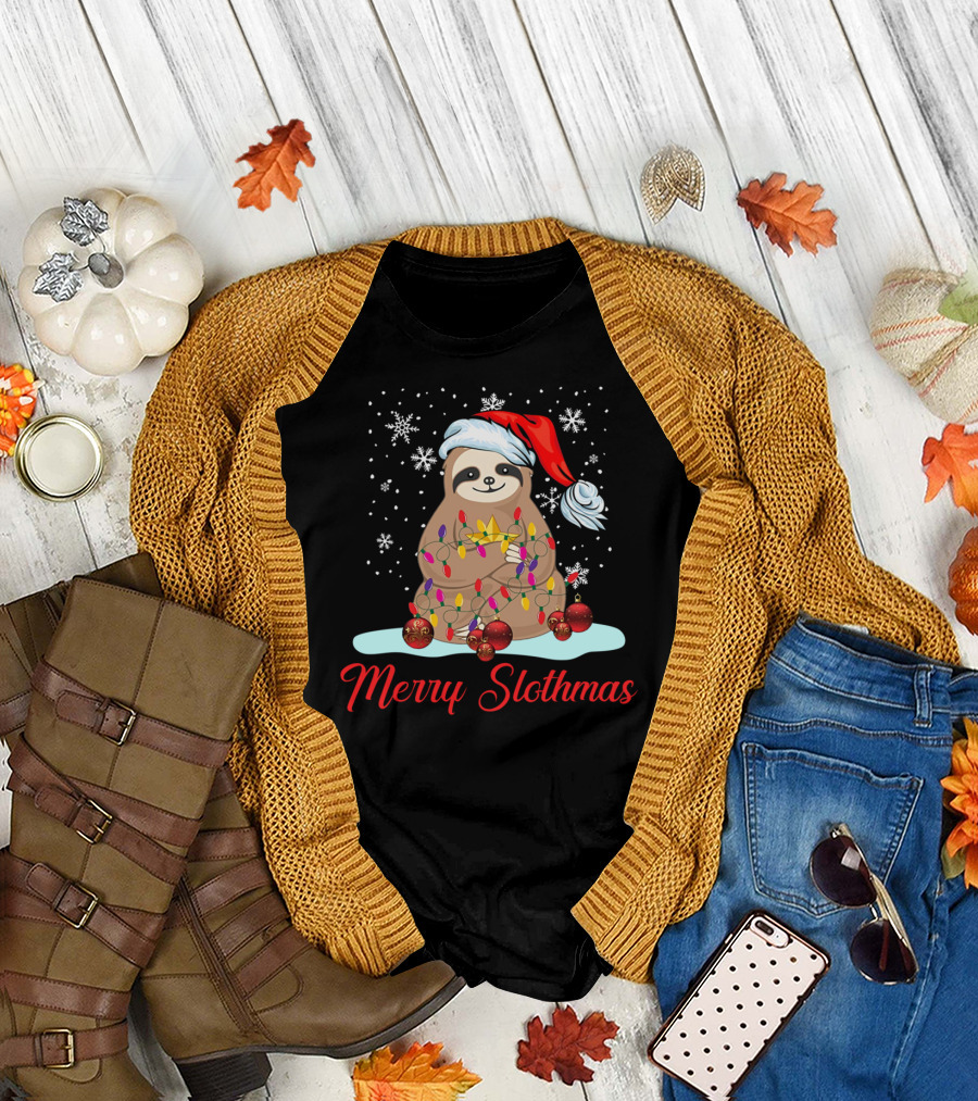 Merry Slothmas Christmas For Sloth With Santa Hat And Holiday Lights T-Shirt