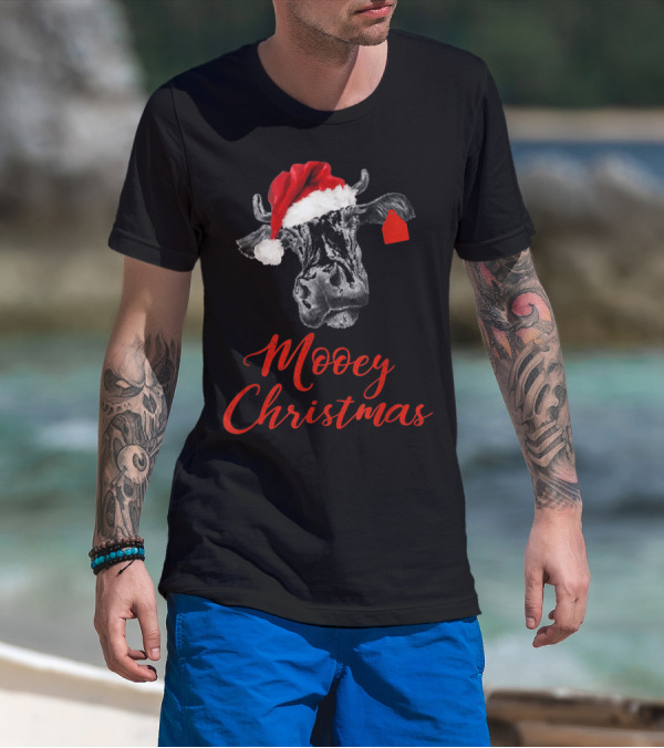 Mooey Christmas Funny Cow Santa Hat T-Shirt