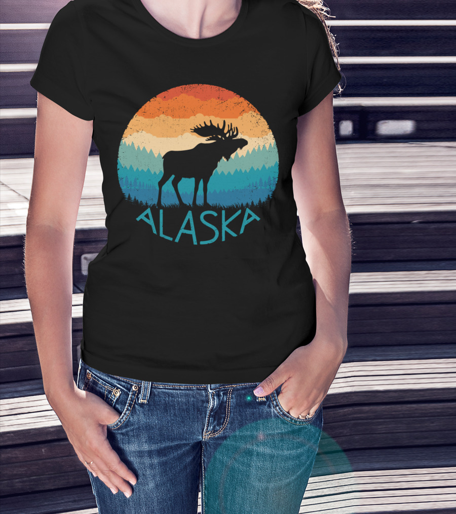Alaska Retro Moose Vintage Mountain State Sunset Scene T-Shirt