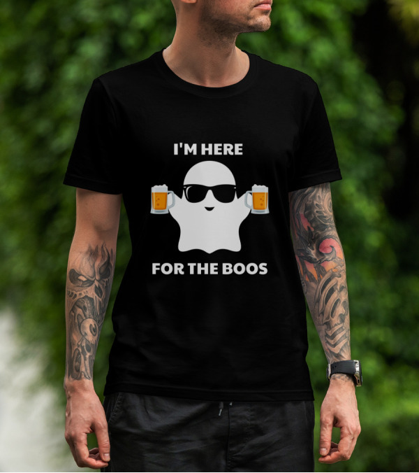 I'm Here For The Boos Ghost Holding Beer Halloween Costumes T-Shirt