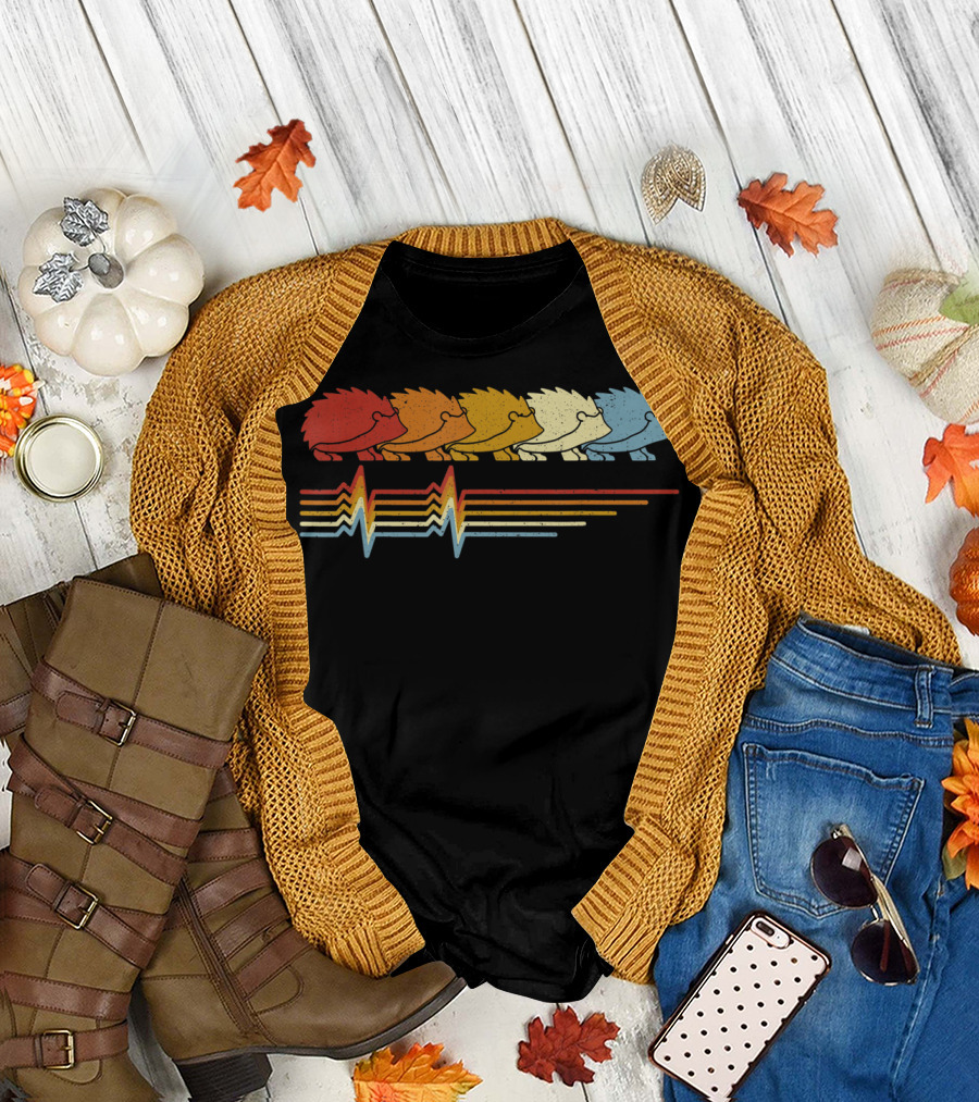 Hedgehog Heartbeat Retro Animal Lover T-Shirt