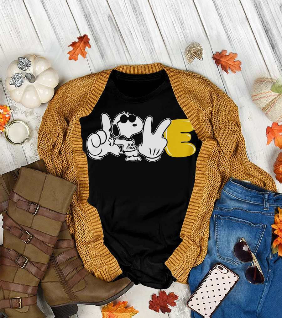 Love Sign Language Joe Cool Snoopy The Peanuts Movie T-Shirt