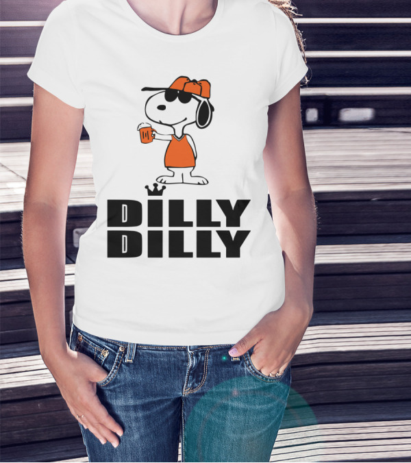 Dilly Dilly Funny Snoopy The Peanuts Movie Beer Hat And Glass T-Shirt