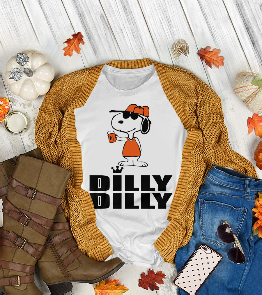 Dilly Dilly Funny Snoopy The Peanuts Movie Beer Hat and Glass T-Shirt
