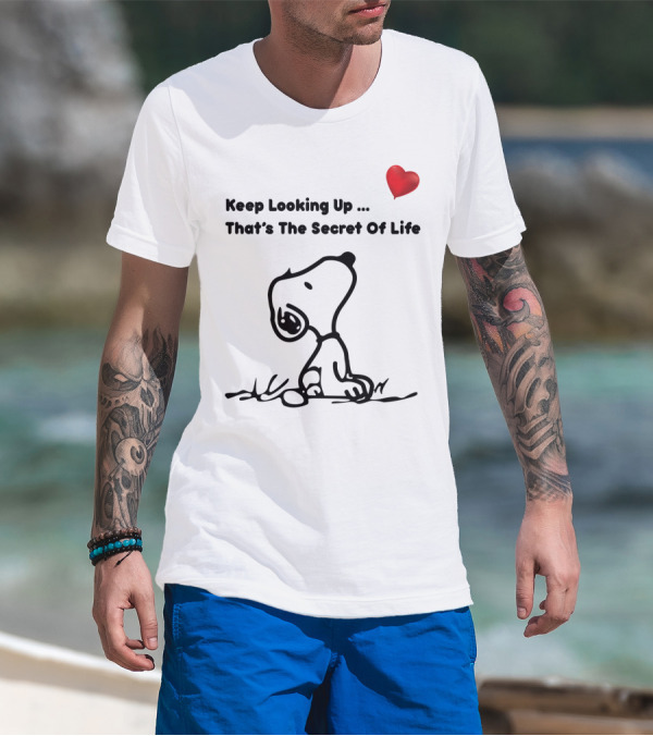 Keep Looking Up That's The Secret Of Life Snoopy Peanuts Heart T-Shirt