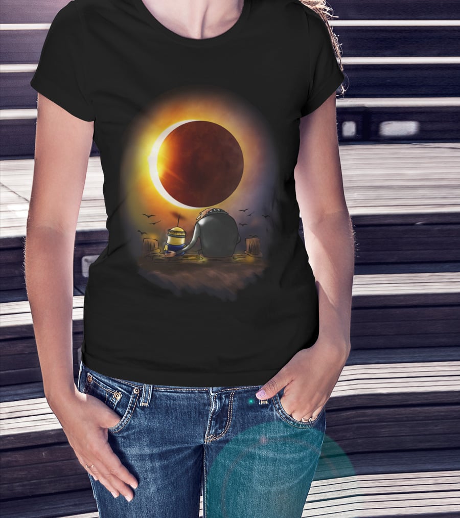 Gru And Kevin Watching Solar Eclipse Minions Despicable Me T-Shirt