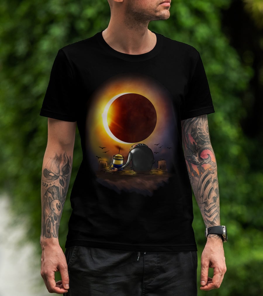 Gru And Kevin Watching Solar Eclipse Minions Despicable Me T-Shirt