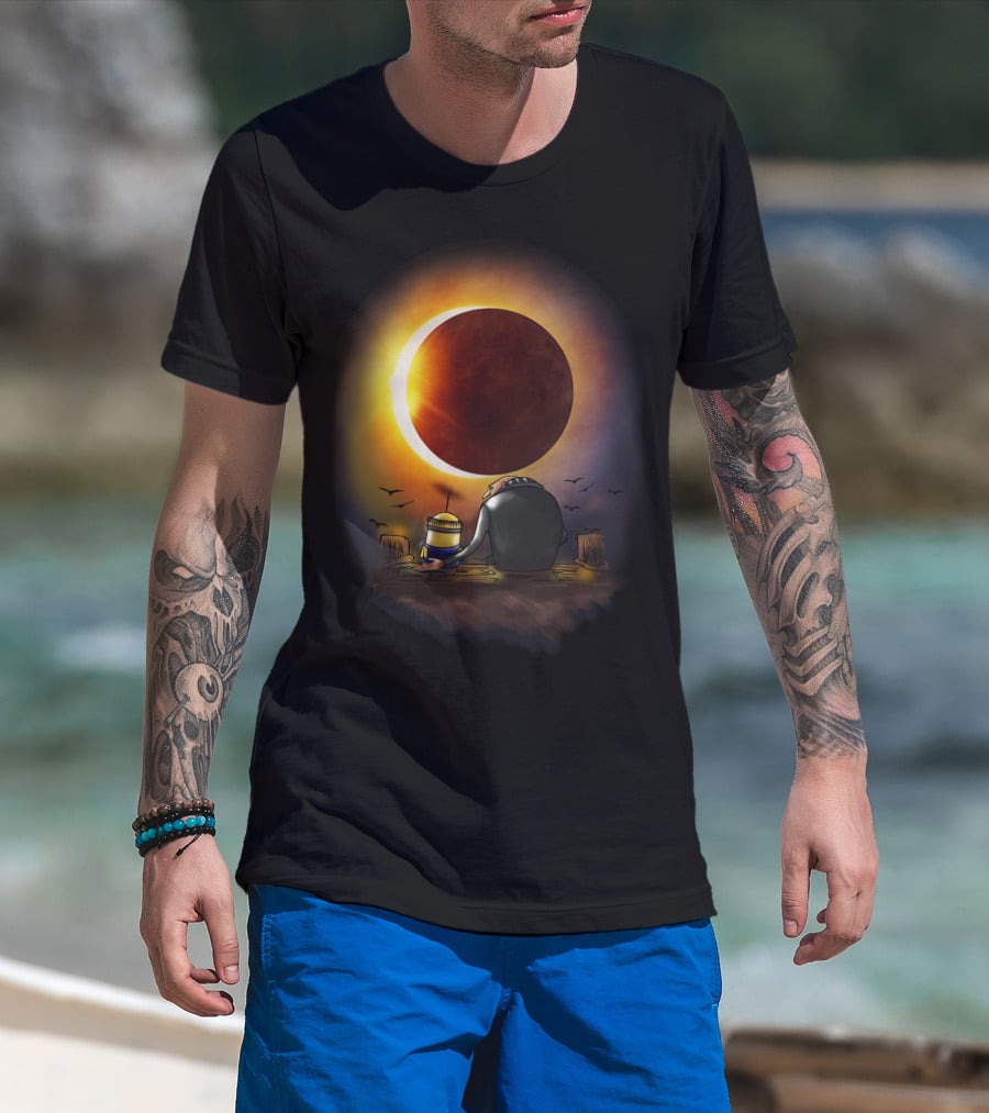 Gru And Kevin Watching Solar Eclipse Minions Despicable Me T-Shirt