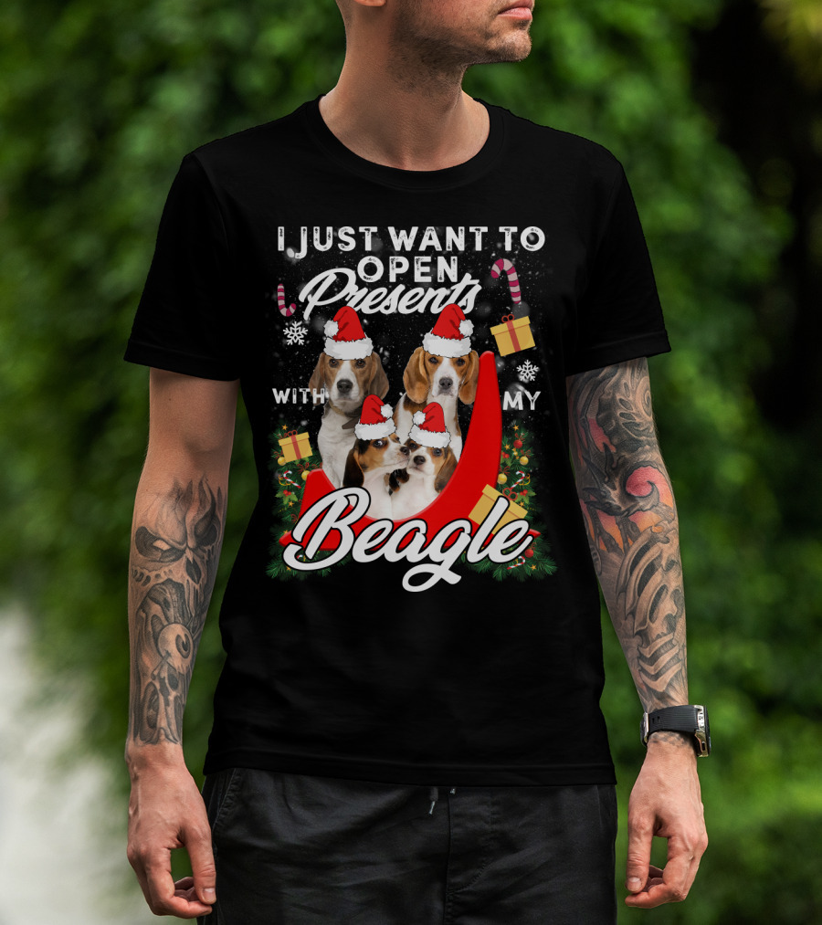 I Just Want To Open Presents With My Beagle Christmas Santa Hats Candy Canes Snowflakes T-Shirt