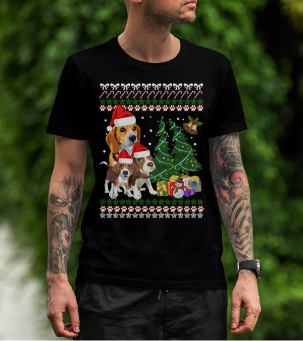 Santa Hat Beagles Christmas Tree And Gifts T-Shirt