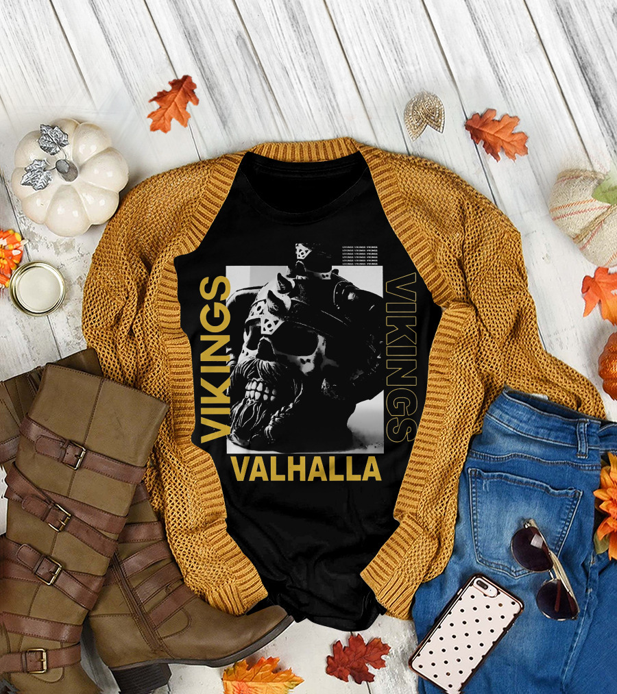 Vikings Valhalla Yule Skull Helm T-Shirt