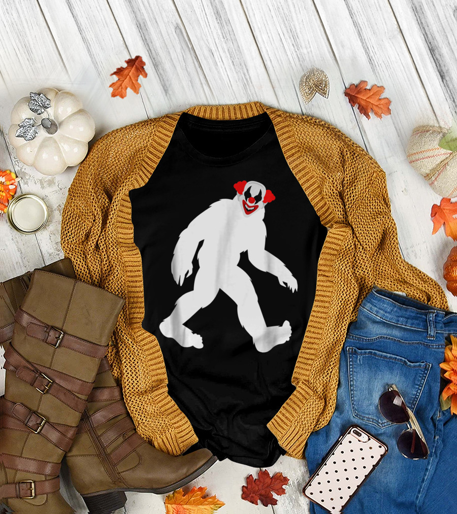 Bigfoot Scary Clown Mask Halloween Costume T-Shirt