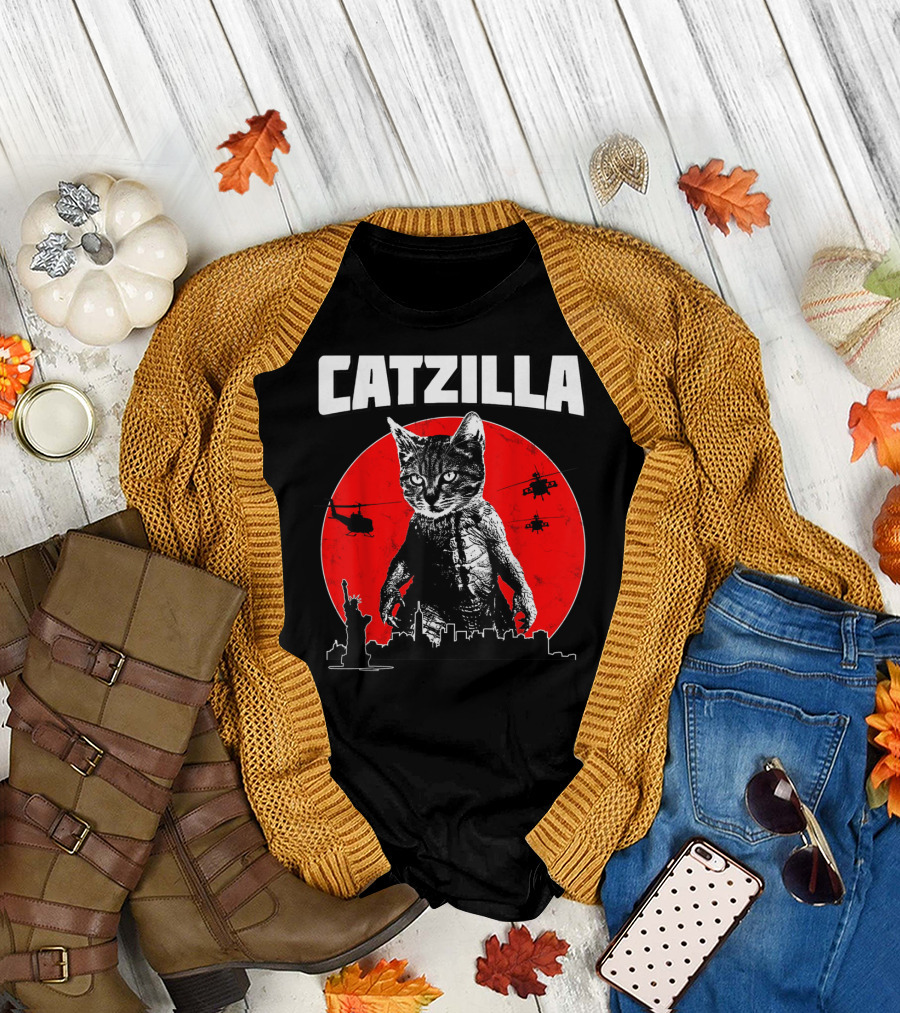CATZILLA Funny Kitty with Helicopters and Statue of Liberty in Cityscape T-Shirt