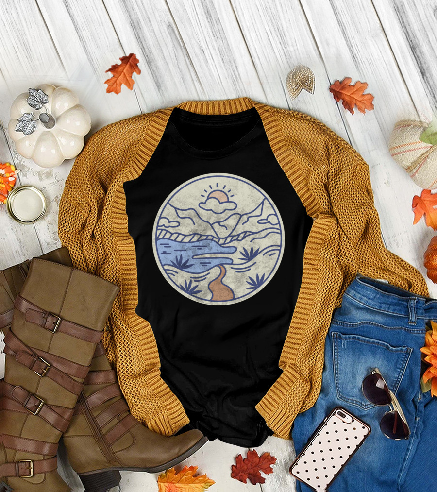 Hiking Mountain Stream Sunset Scene Trendy T-Shirt