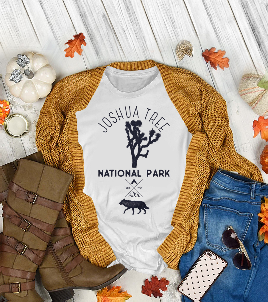 Joshua Tree National Park Socal Hiking Adventure Wolf T-Shirt