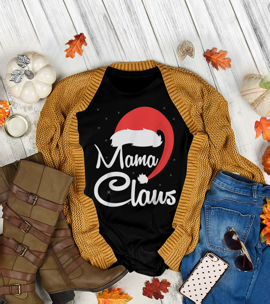 Mama Claus Santa Hat Snowflakes T-Shirt