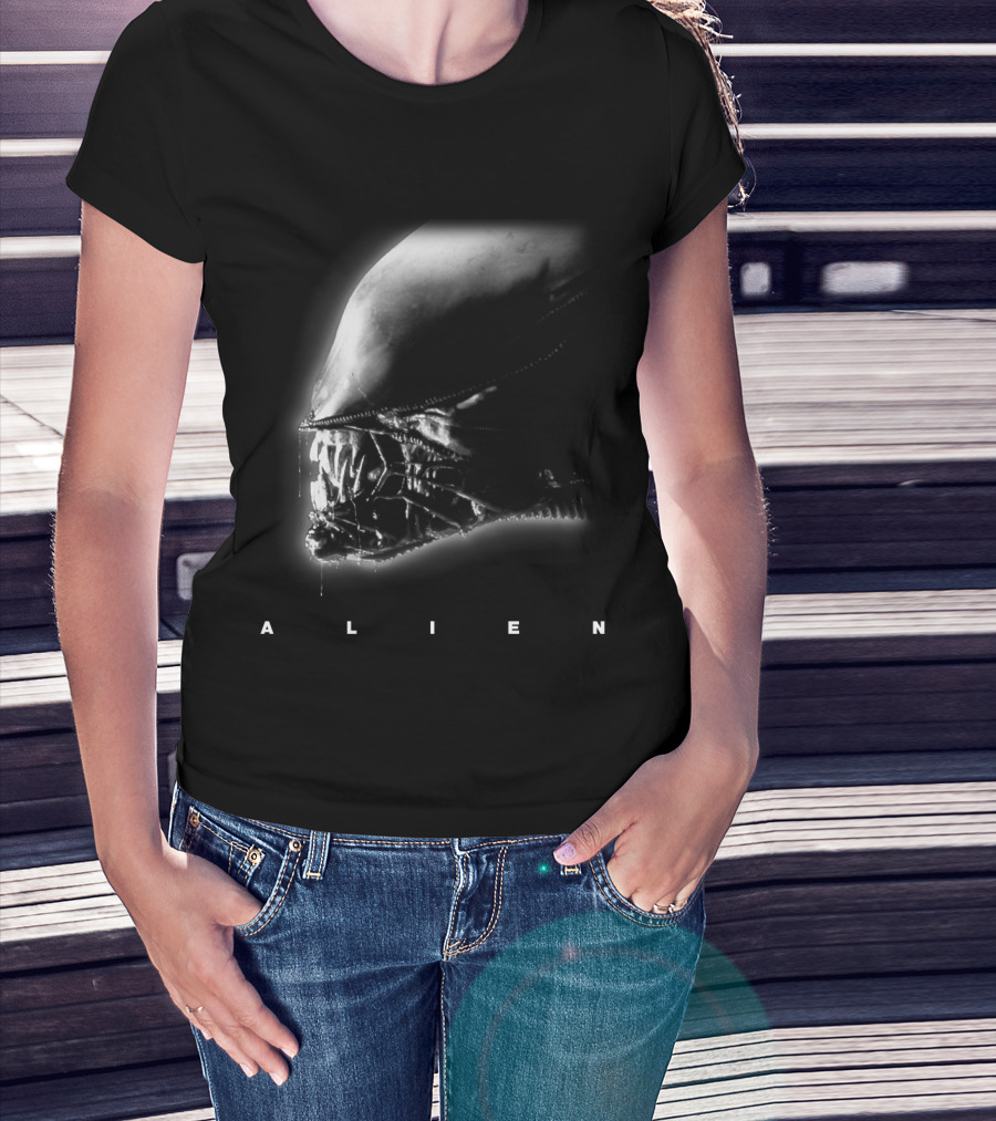 ALIEN Xenomorph Head Black And White Horror Movie Classic T-Shirt