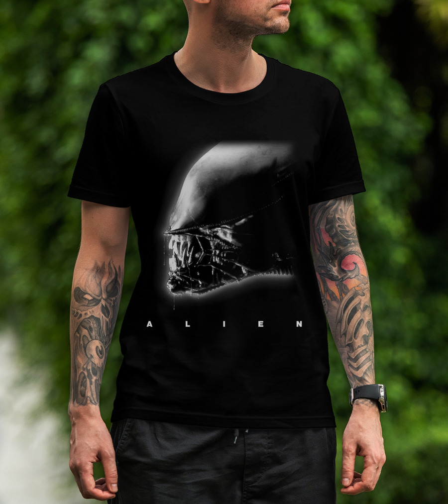 ALIEN Xenomorph Head Black And White Horror Movie Classic T-Shirt