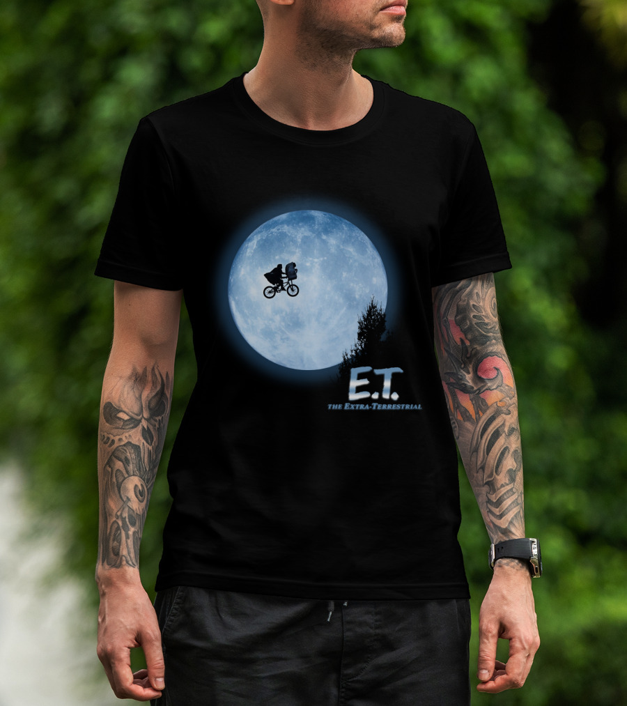 E.T. The Extra-Terrestrial Bicycle Silhouette Against Full Moon T-Shirt