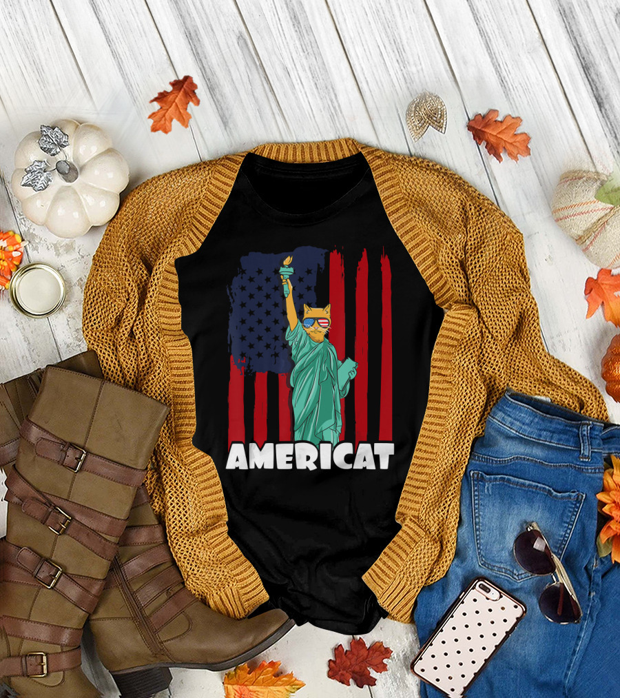 Americat Statue of Liberty Cat in Patriotic Sunglasses with American Flag Background 4th of July Independence Day T-Shirt