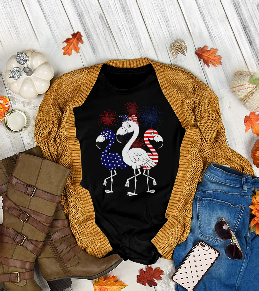 Flamingo 4th Of July American Flag Red White Blue Fireworks T-Shirt