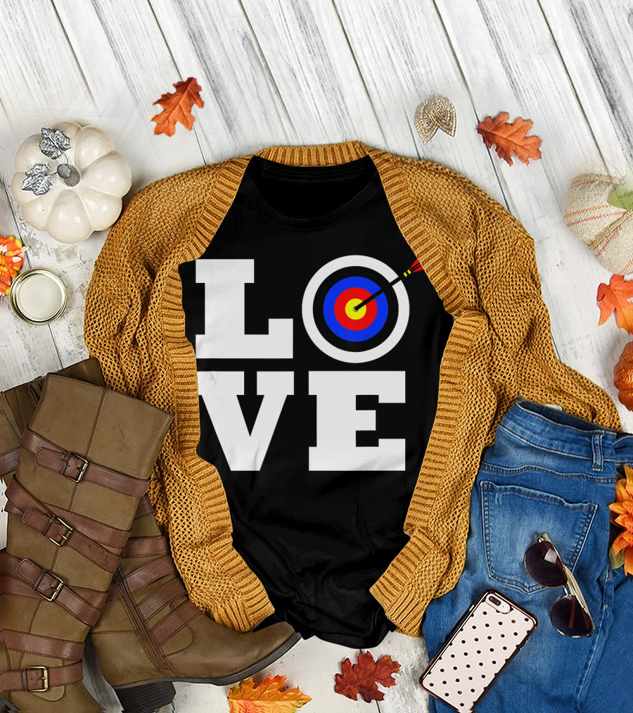 LOVE Archery Bow Hunting Target Arrow Bullseye T-Shirt