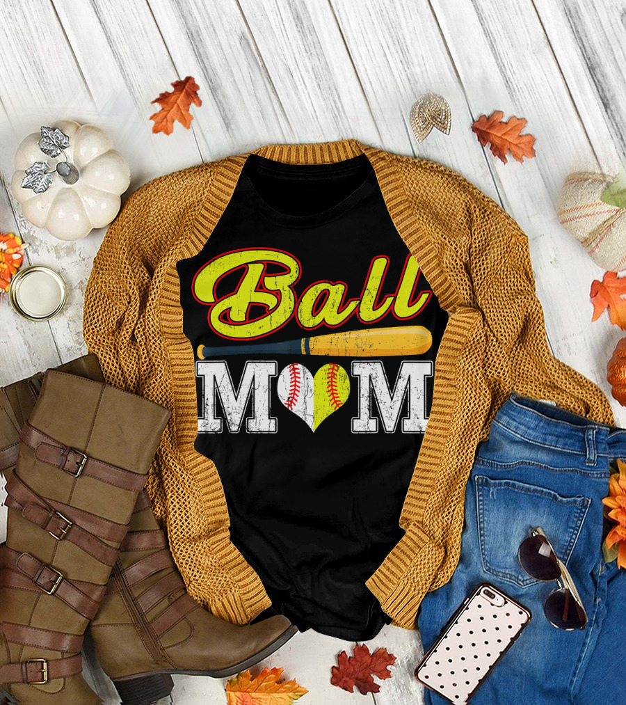 Ball Mom Funny Softball Baseball Bat Heart T-Shirt