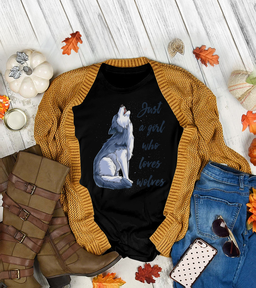 Just A Girl Who Loves Wolves Wishes T-Shirt