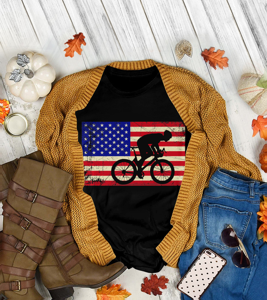 American Flag Cycling USA Bike Cyclist Silhouette Patriotic Rider T-Shirt