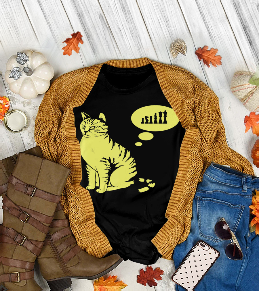 Cat Lover Chess-Playing Cat in Deep Thought with Chess Pieces T-Shirt