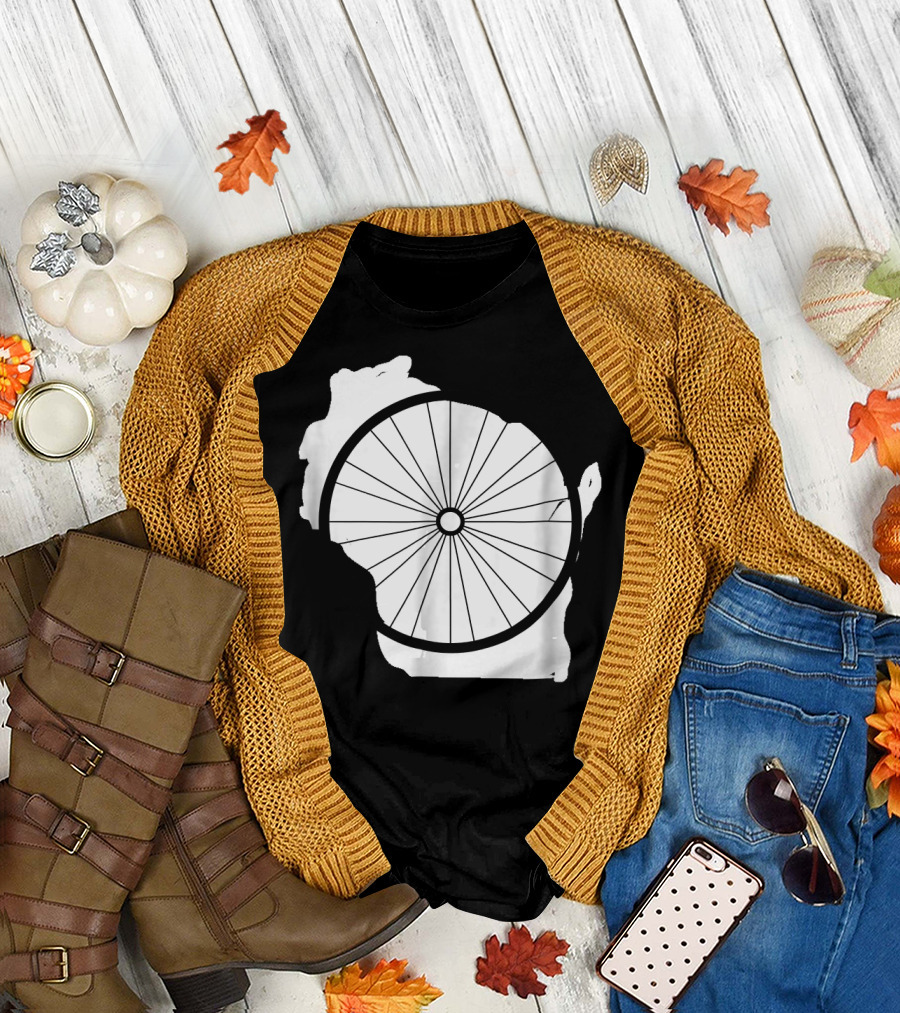 Wisconsin Bicycle WI Biking Wheel Over State Outline T-Shirt